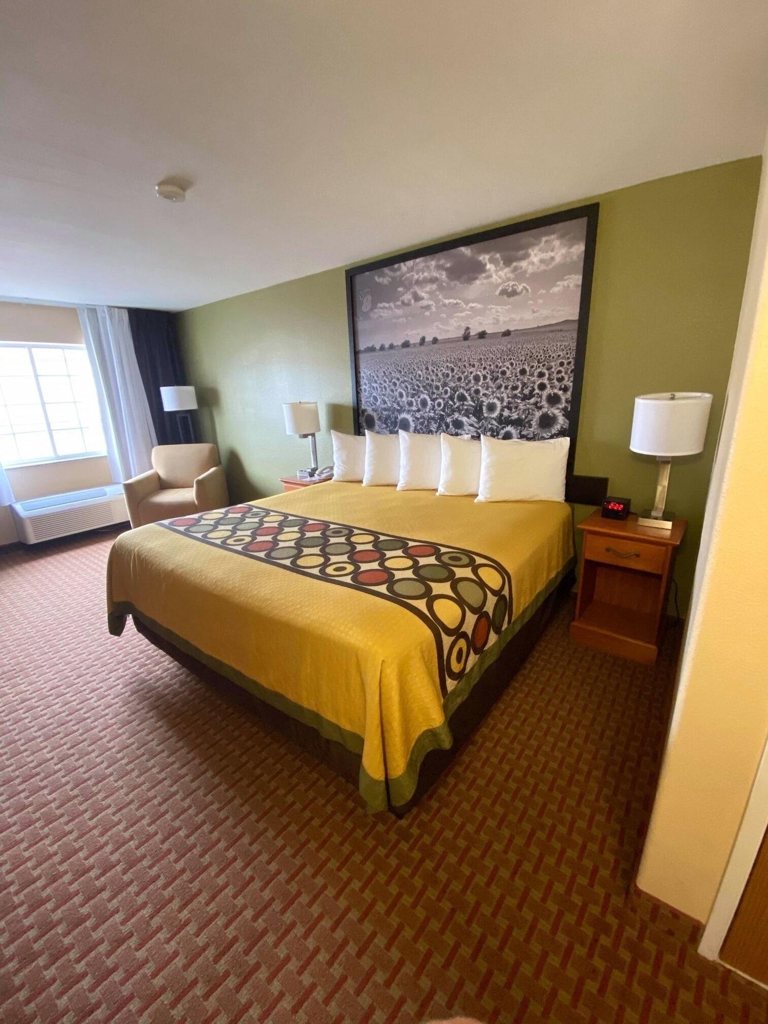 Super 8 By Wyndham Great Bend Hotel Exterior foto