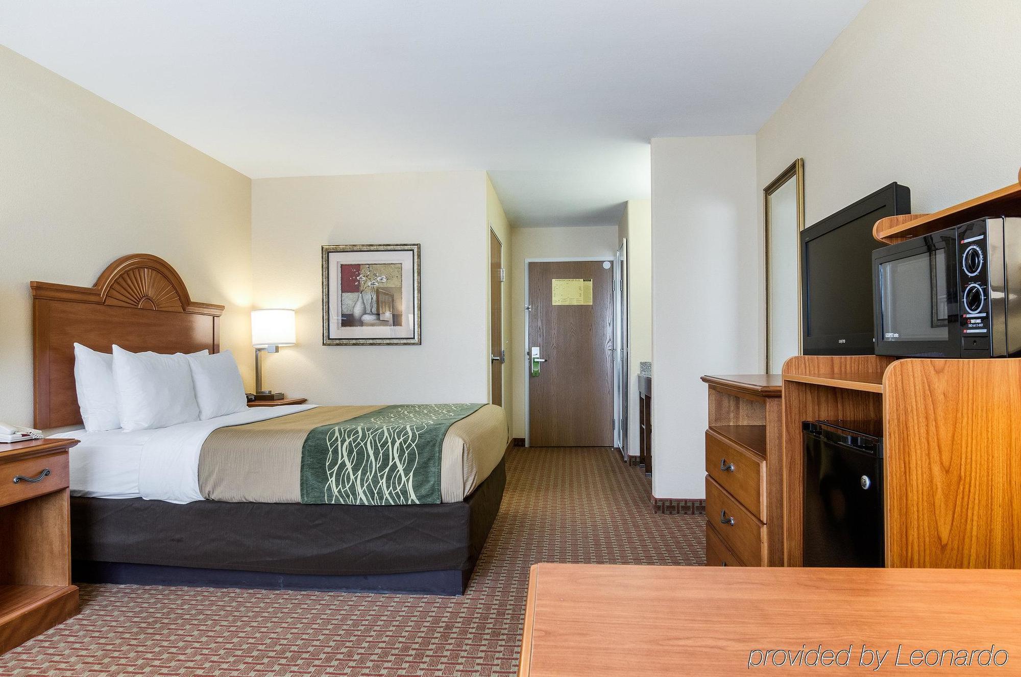 Super 8 By Wyndham Great Bend Hotel Exterior foto