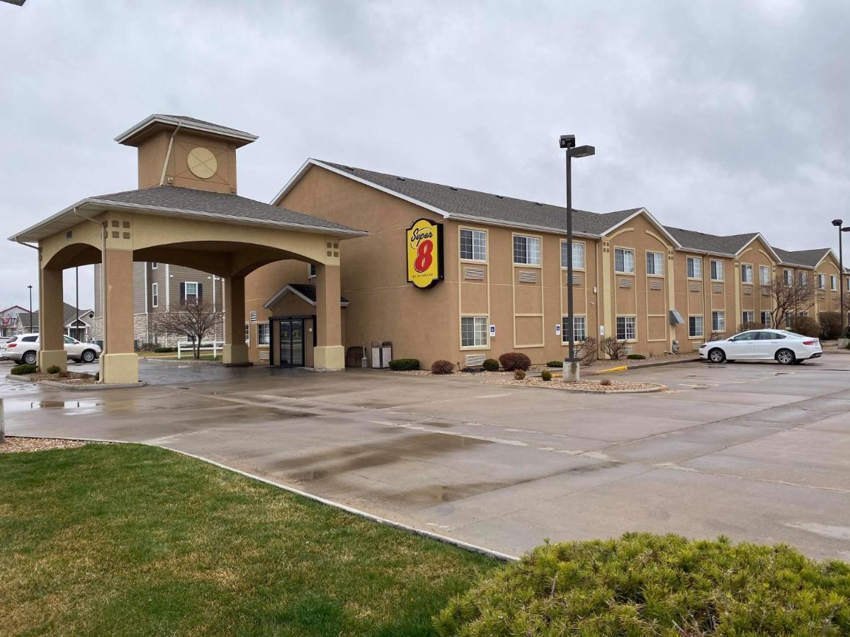 Super 8 By Wyndham Great Bend Hotel Exterior foto